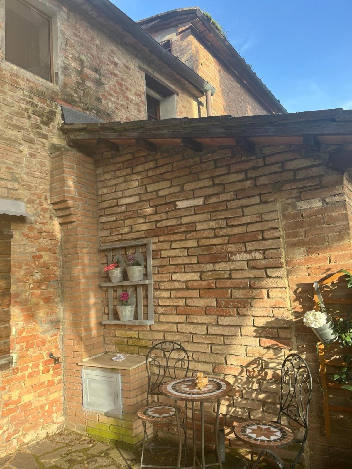 Agriturismo La Torre Di Monsindoli เซียนา ภายนอก รูปภาพ