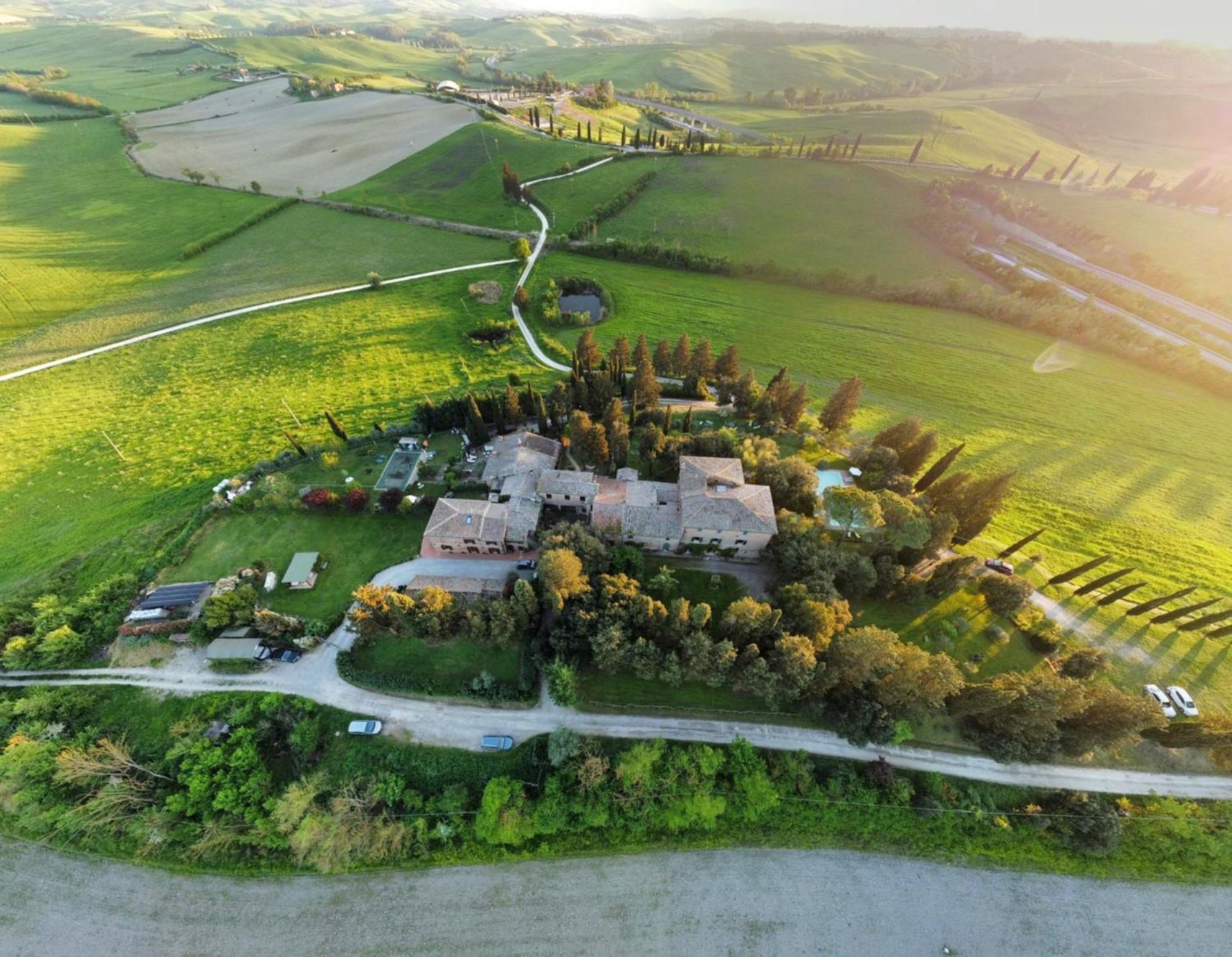 Agriturismo La Torre Di Monsindoli เซียนา ภายนอก รูปภาพ