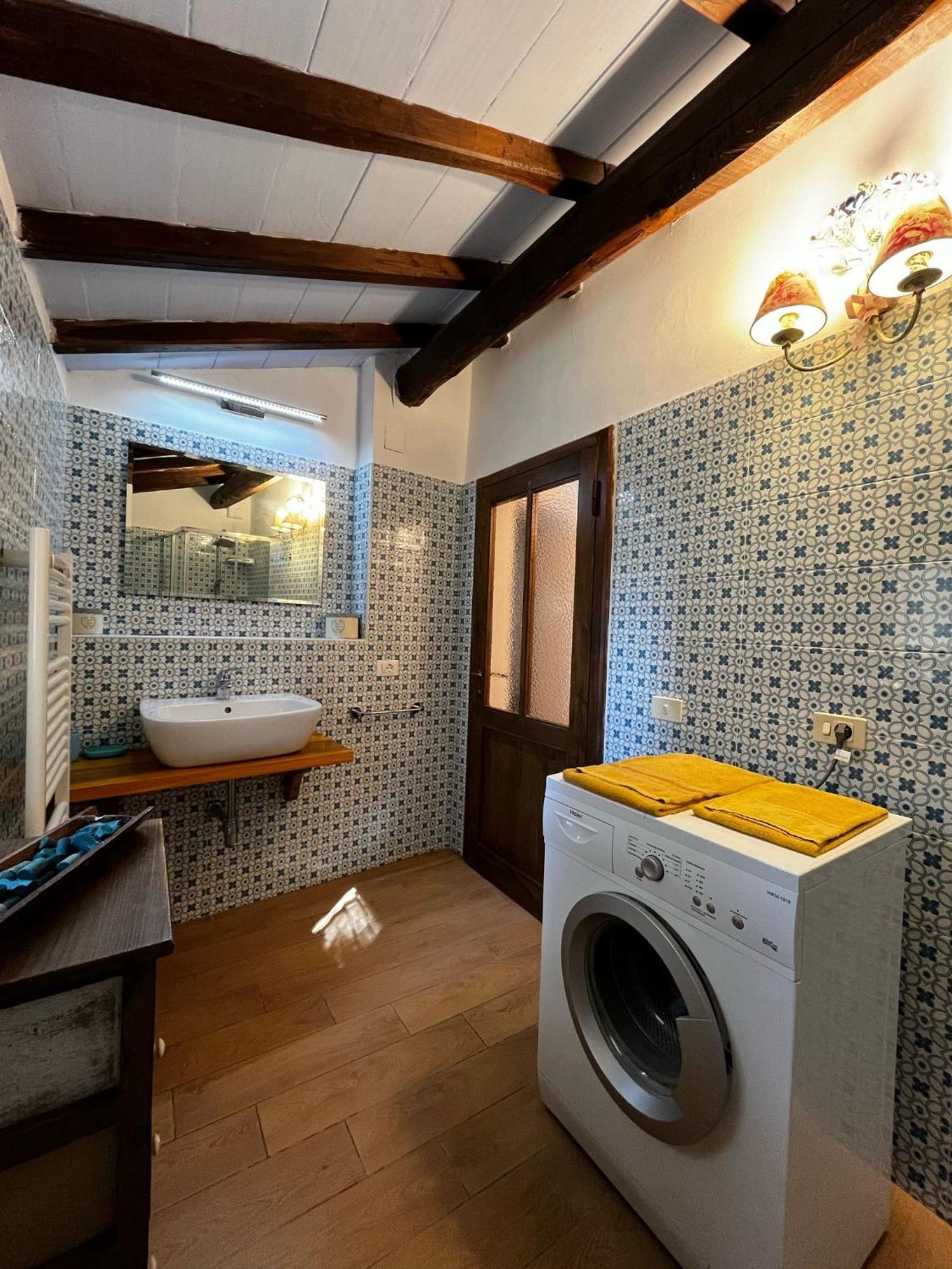 Agriturismo La Torre Di Monsindoli เซียนา ภายนอก รูปภาพ