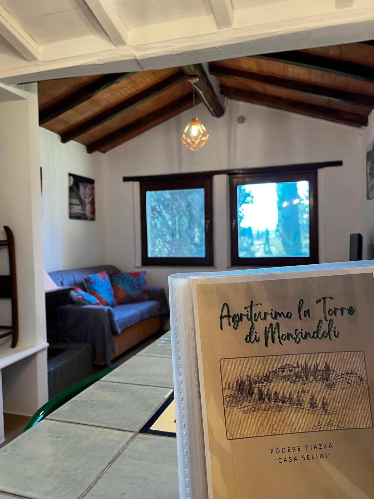 Agriturismo La Torre Di Monsindoli เซียนา ภายนอก รูปภาพ